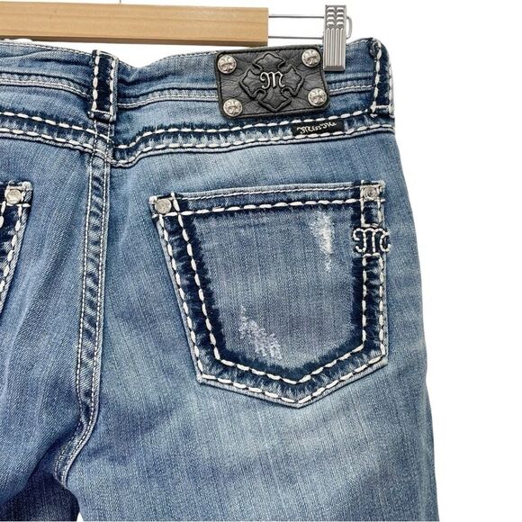 Miss Me Distressed Boyfriend Cropped Jeans Whiskered Medium Wash Women’s Size 28 - Picture 8 of 14